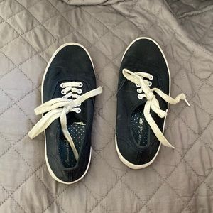 American Eagle Size 6 shoes